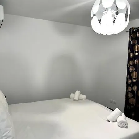Foce Del Edera T3 Terrasse, Piscine Et Parking Apartment